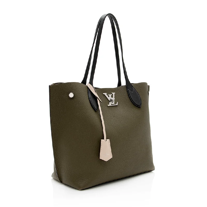 Louis Vuitton bags with a chain - link trim and a leather body for a modern edgeLouis Vuitton Calfskin Lockme Go Tote (21691)