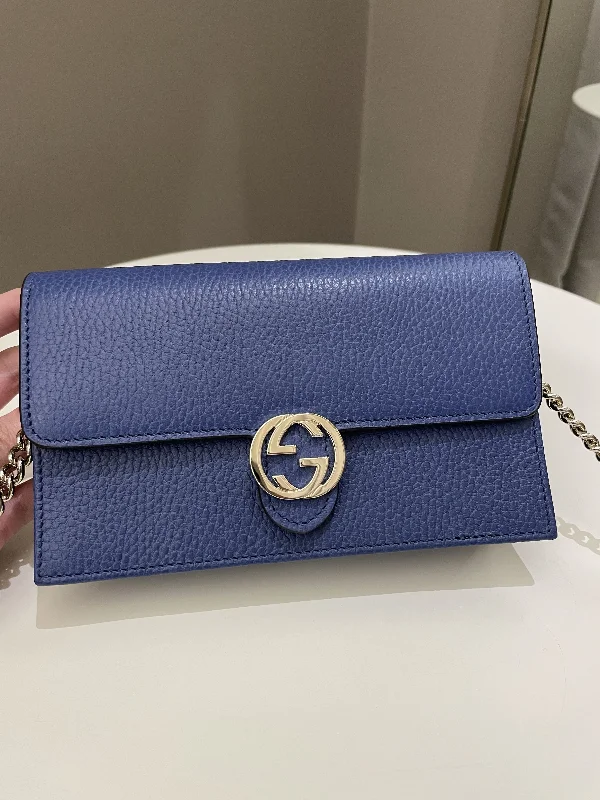 Women Gucci backpacks with a luxurious leather finishGucci GG Crossbody Clutch on Chain Blue Grained Leather