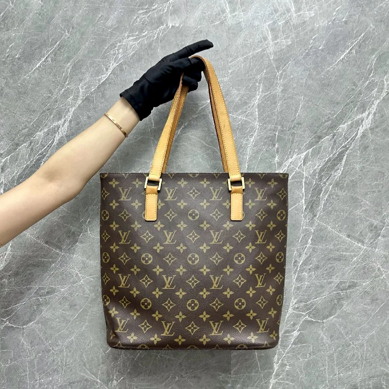 Louis Vuitton bags with a detachable mirror inside for on - the - go touch - upsLV ViviaLV Vivian Monogram GMn Monogram GM