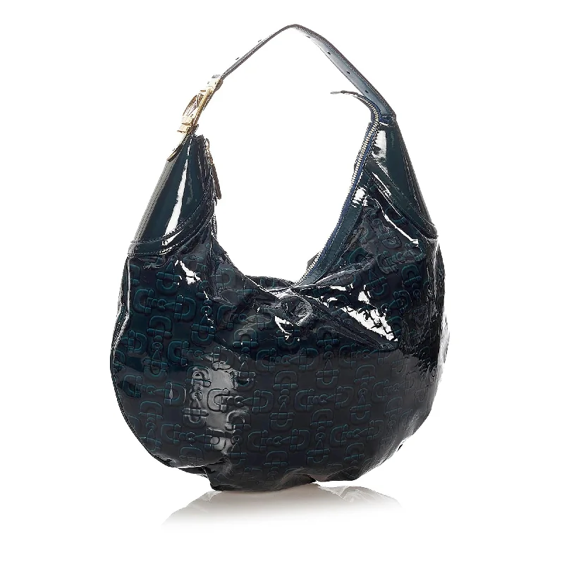 Women Gucci bags with a chain - link trim and a leather bodyGucci Horsebit Glam Patent Leather Hobo Bag (SHG-27727)