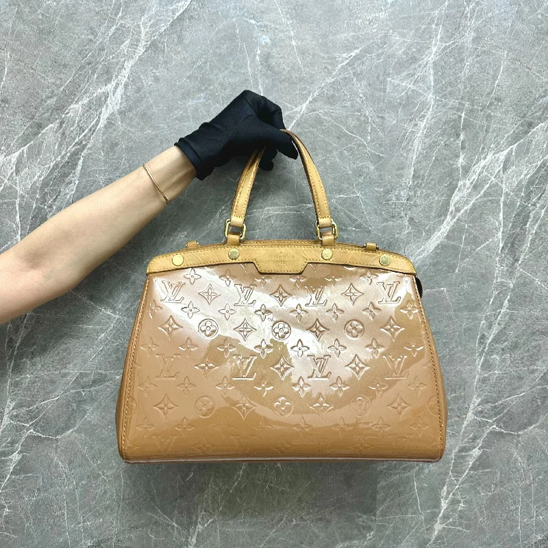 Louis Vuitton bags with a magnetic snap closure for easy accessLV Brea PM Vernis Beige Patent Leather