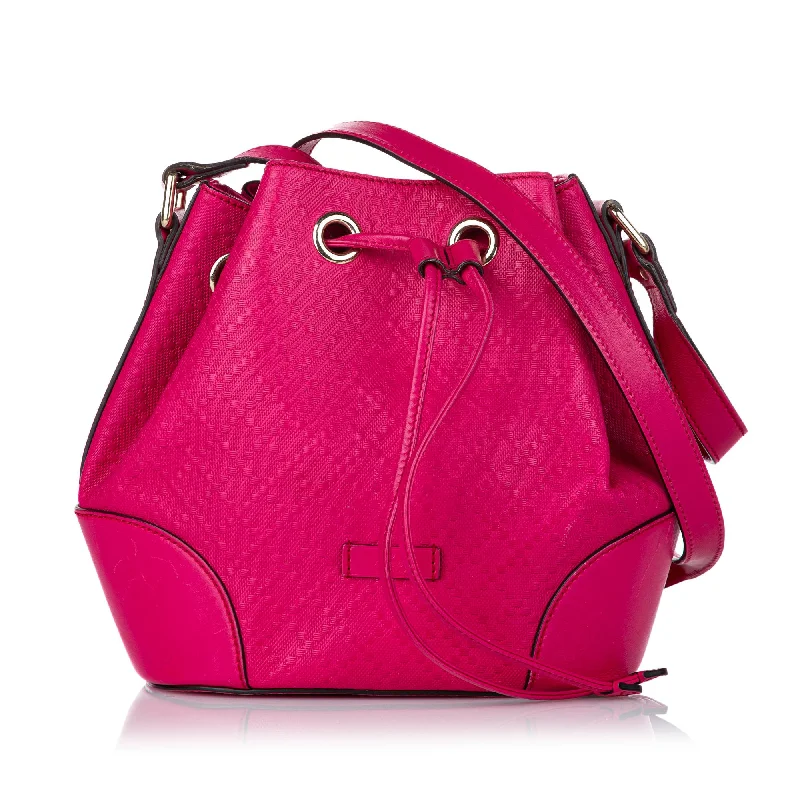 Women Gucci bags with a zip - around closure for securityGucci Diamante Bright Leather Bucket Bag