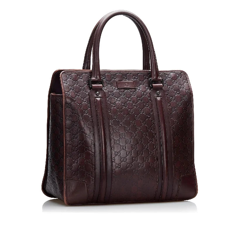 Women Gucci bags with interlocking G hardware for a classic lookGucci Guccissima Tote (SHG-8E1S5j)