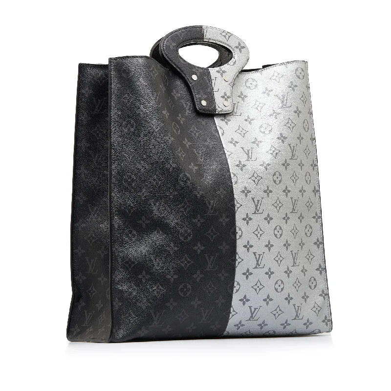 Louis Vuitton Speedy bags in monogram canvas for a classic lookBlack Louis Vuitton Monogram Eclipse North South Tote