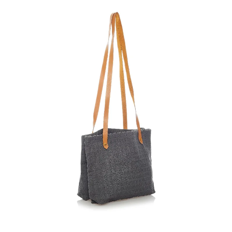 Hermès Kelly Bags with a detachable keychain holderHermes Ahmedabad Tote Bag (SHG-33655)