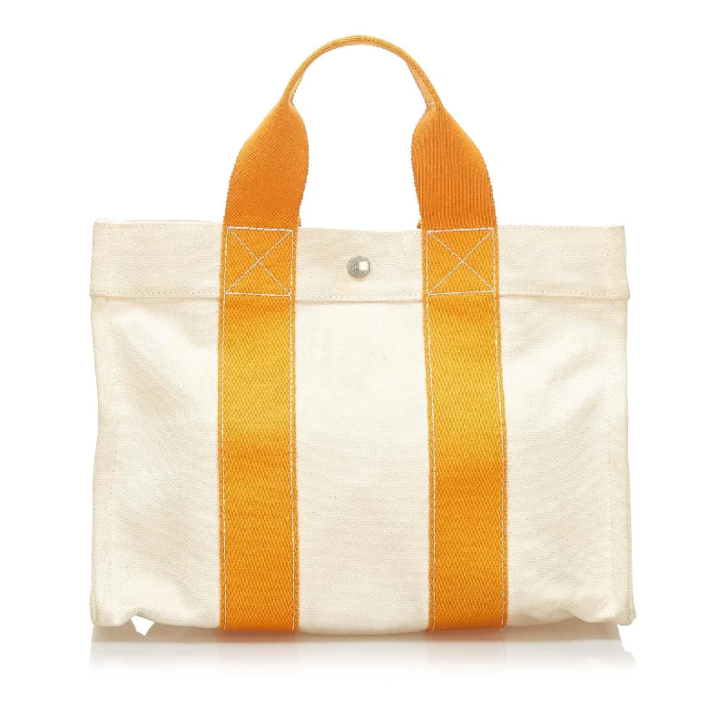 Hermès Kelly Bags made of exotic alligator leather for ultimate luxuryHermes Bora Bora PM Tote (SHG-18197)