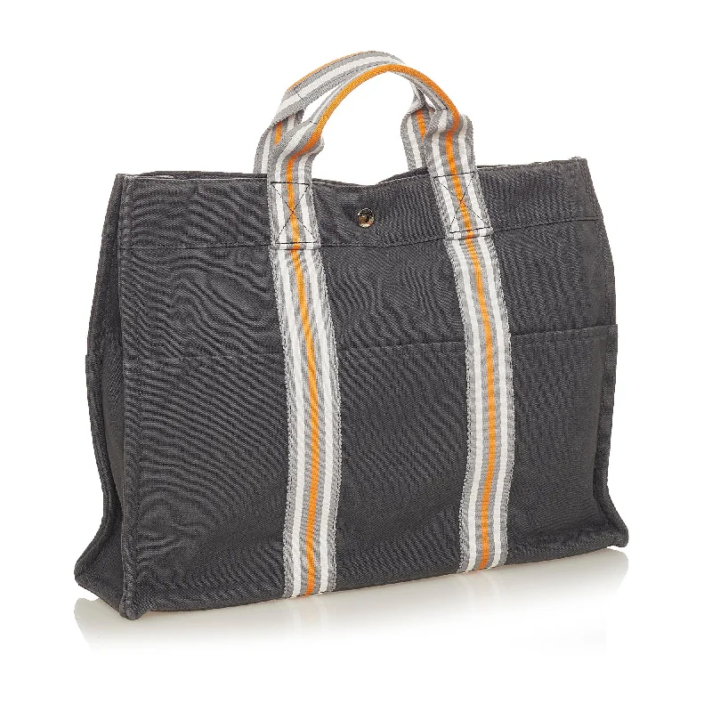 Hermès Kelly Bags with a detachable keychain holderHermes Fourre Tout MM (SHG-33859)