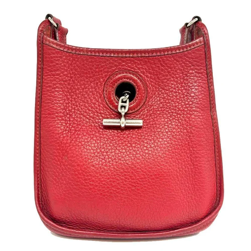 Hermès Kelly Bags with a contrast - colored interior liningHermes Vespa TPM Shoulder Bag Taurillon Red Leather Mantel Chain CHANEL