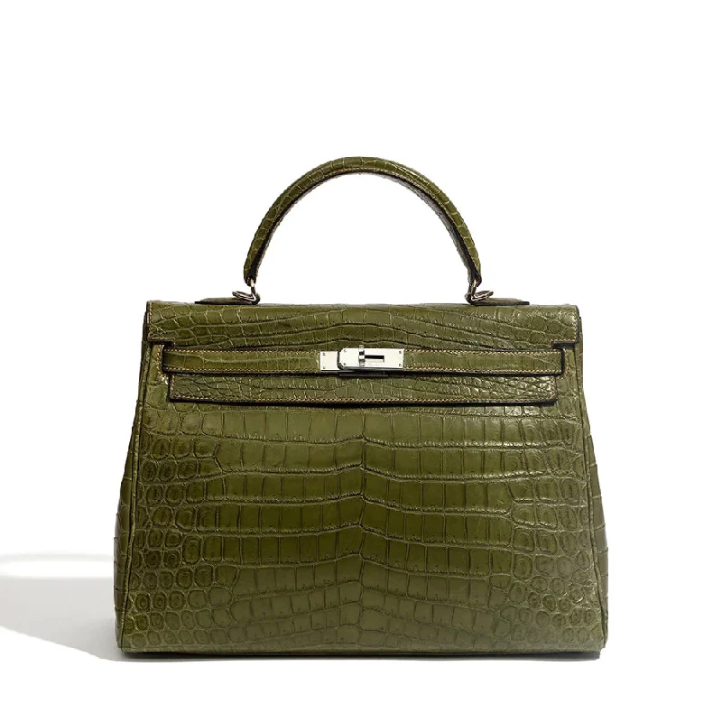 Hermès Kelly Bags made of exotic alligator leather for ultimate luxuryKelly 35 Green Niloticus PHW